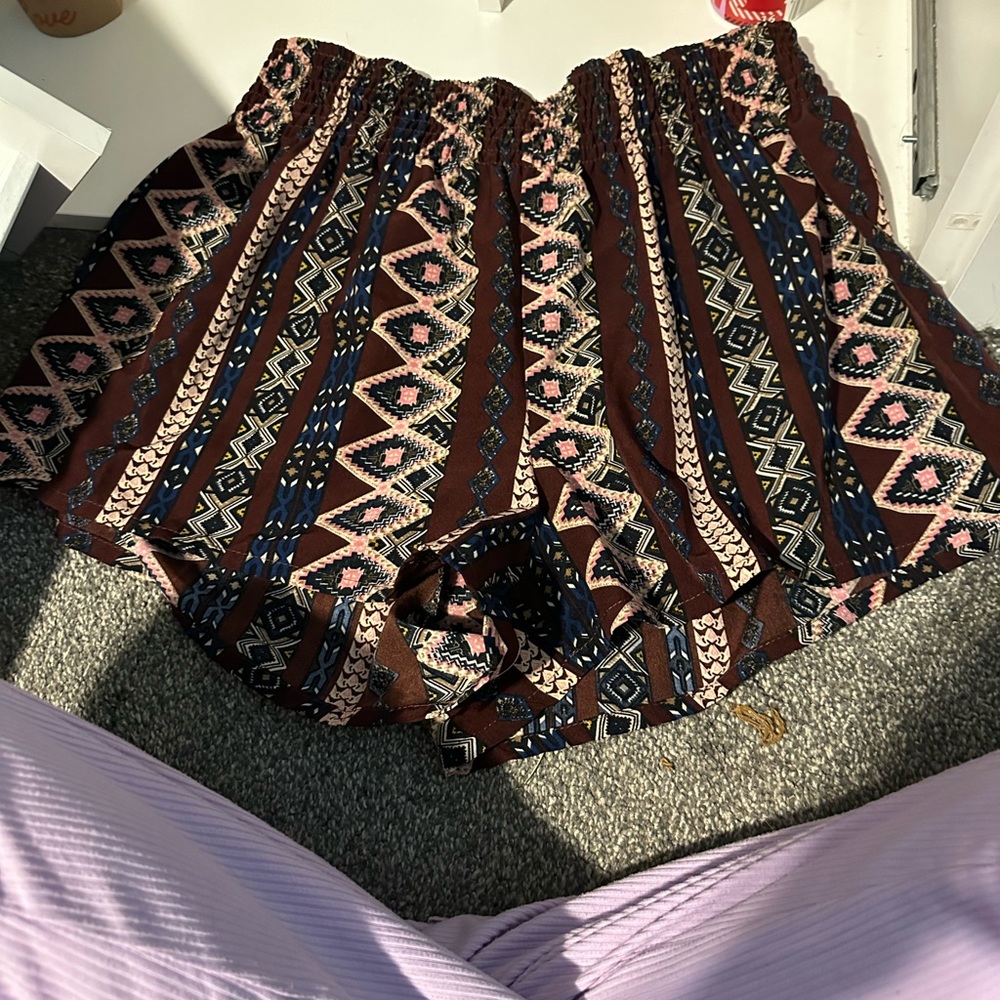 Aztec shorts large - Picture 2 of 3